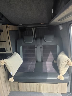 2014 Volkswagen T5.1 Campervan — photo 31 of 35