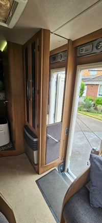2012 Auto-Trail Mohawk - Image 4