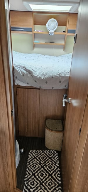 2012 Auto-Trail Mohawk — photo 7 of 26