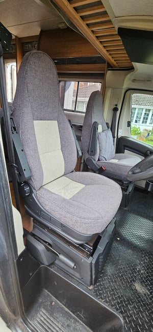 2012 Auto-Trail Mohawk — photo 17 of 26