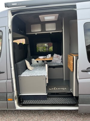 2016 Mercedes-Benz Sprinter — photo 9 of 18