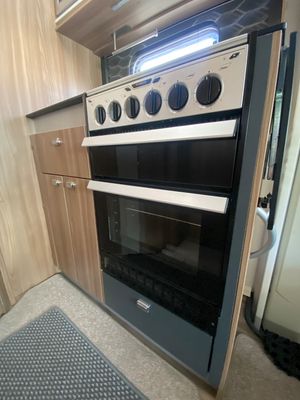 2018 Swift Bessacarr 524 — photo 12 of 18