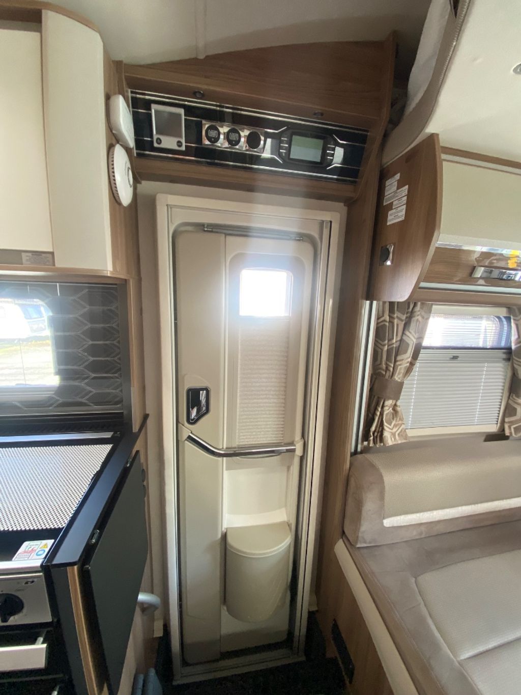 2018 Swift Bessacarr 524 - Image 18