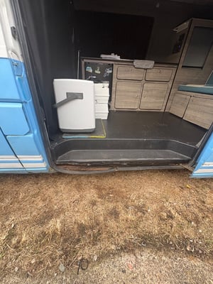1993 Volkswagen T4 Campervan — photo 9 of 10