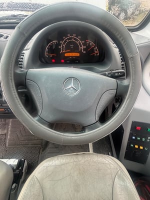 2005 Mercedes-Benz Sprinter — photo 6 of 10