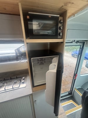 2005 Mercedes-Benz Sprinter — photo 9 of 10