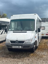 2005 Mercedes-Benz Sprinter - Image 4