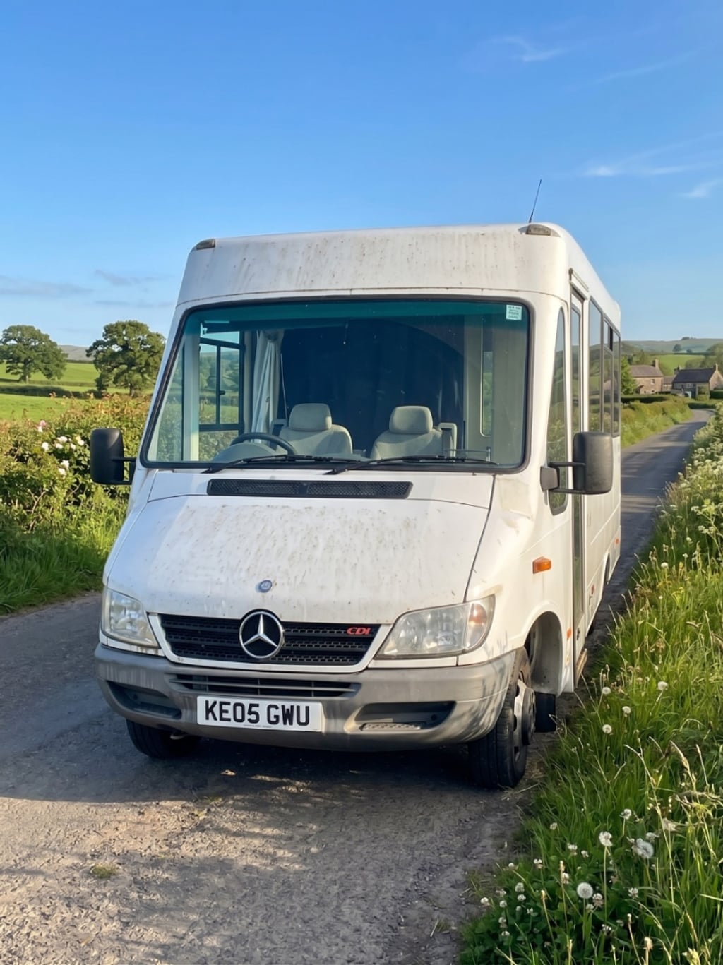 2005 Mercedes-Benz Sprinter - Image 1