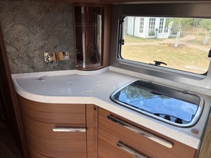 2013 Niesmann and Bischoff Flair — photo 5 of 8