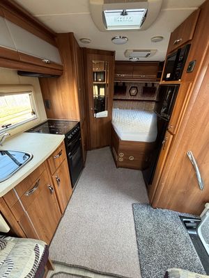 2016 Auto-Sleepers Malvern  — photo 13 of 64