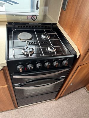 2016 Auto-Sleepers Malvern  — photo 41 of 64