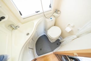2005 Auto-Sleeper Nuevo ES — photo 22 of 46