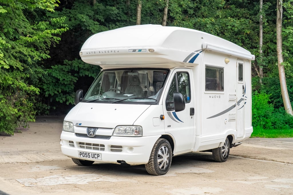 2005 Auto-Sleeper Nuevo ES - Image 1