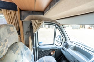 2005 Auto-Sleeper Nuevo ES — photo 43 of 46