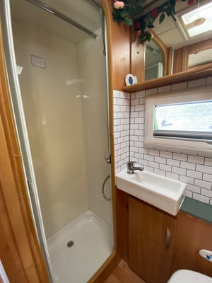 2008 Auto-Trail Apache 700 SE — photo 16 of 18