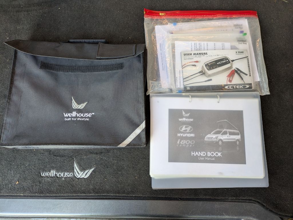 2011 Hyundai I800 - Image 9