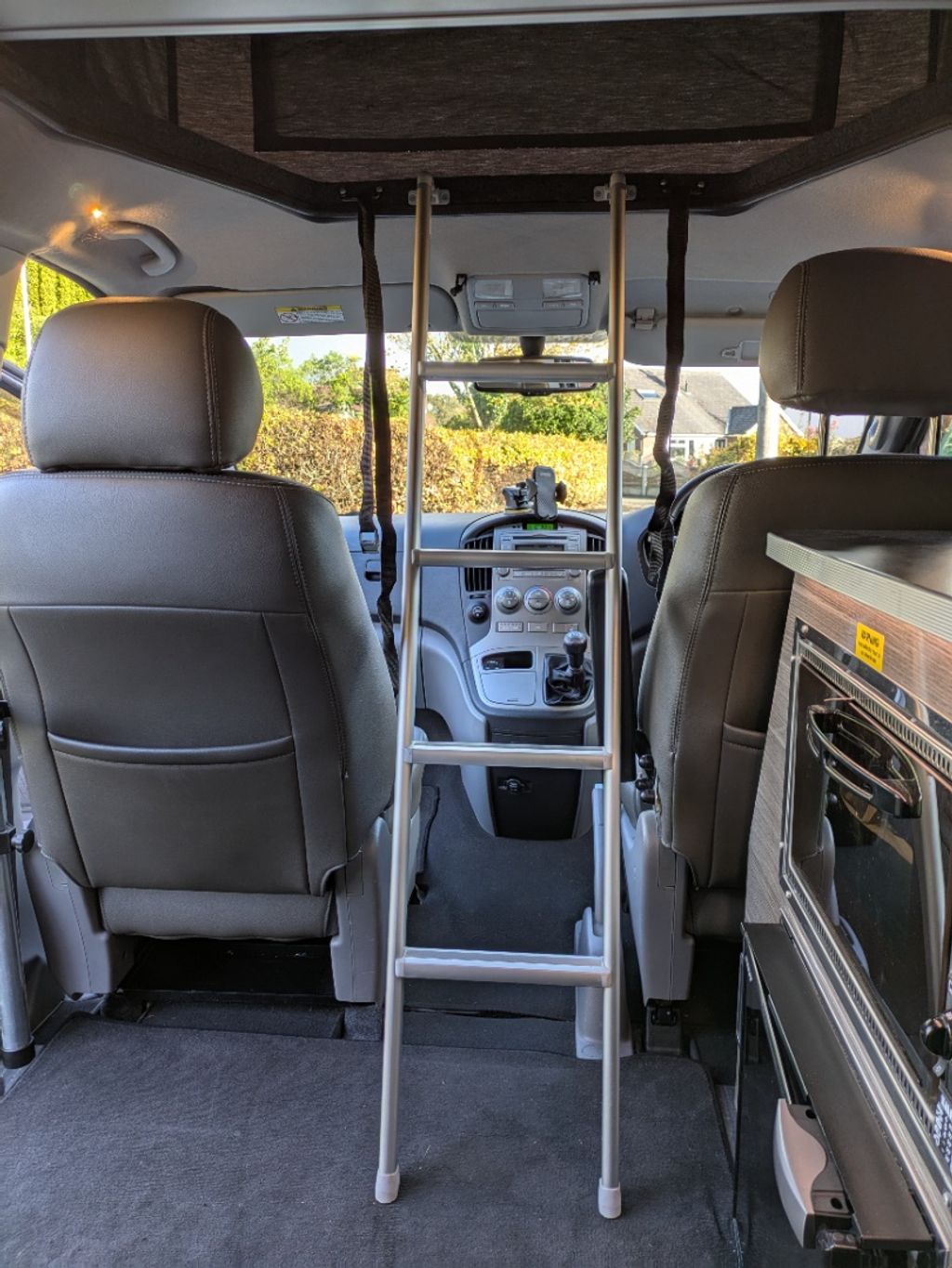 2011 Hyundai I800 - Image 17