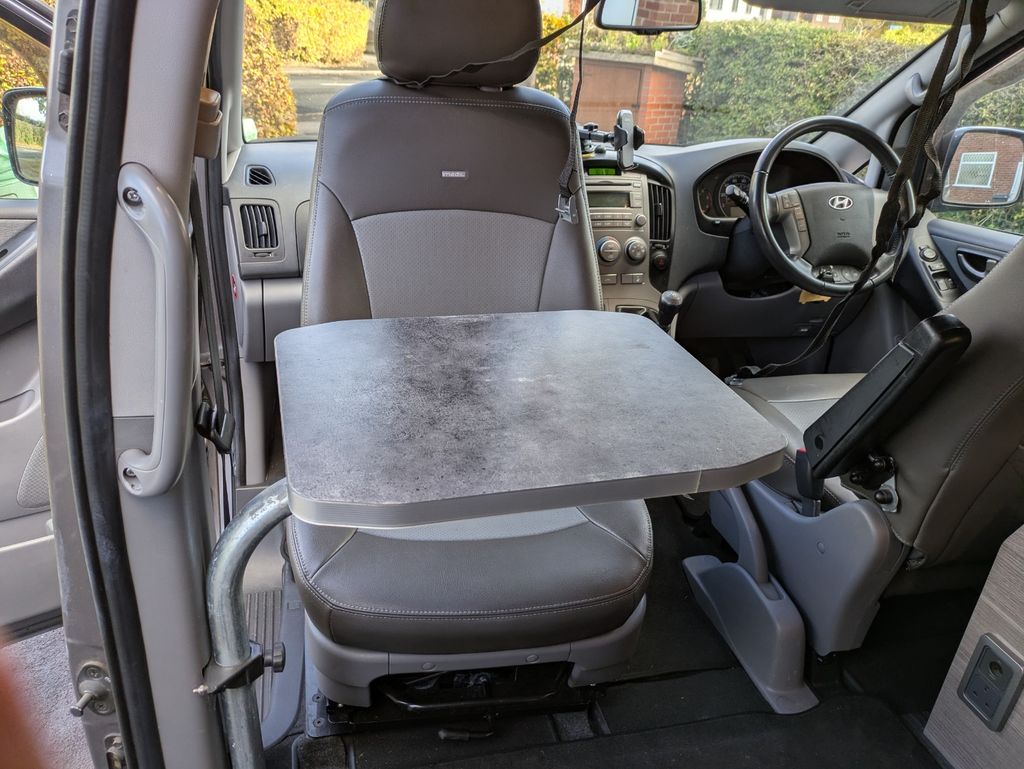 2011 Hyundai I800 - Image 22