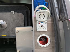 2011 Hyundai I800 — photo 23 of 38