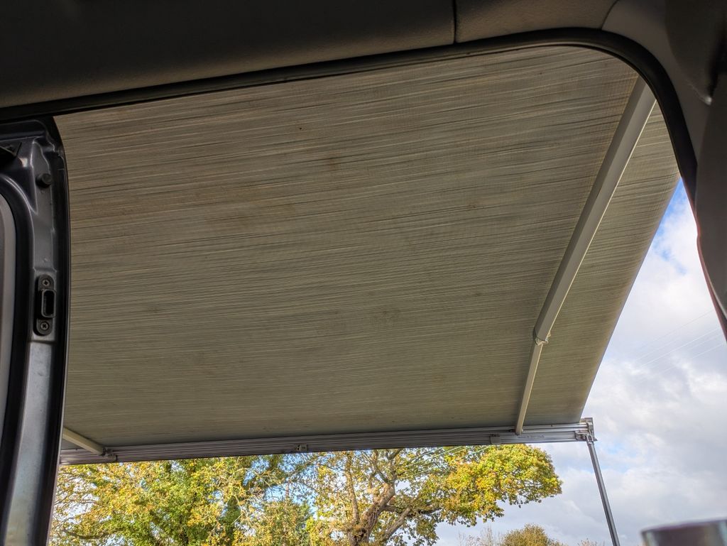 2011 Hyundai I800 - Image 26