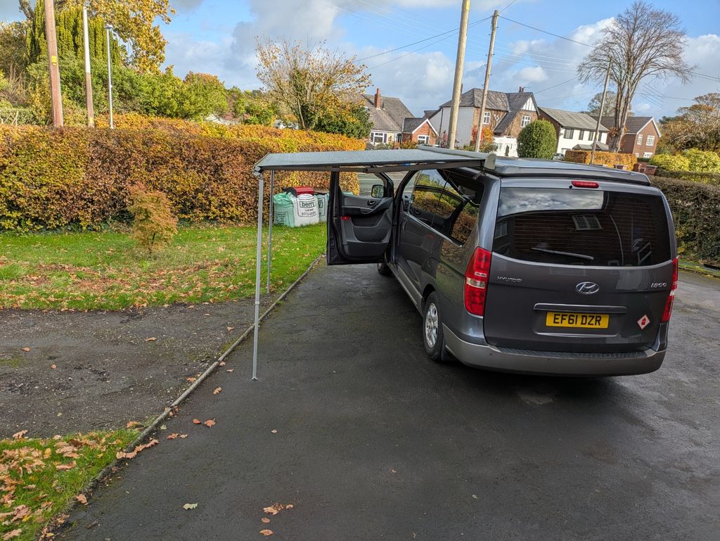 2011 Hyundai I800 - Image 34