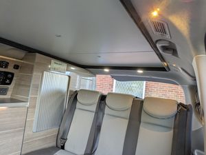 2011 Hyundai I800 — photo 4 of 38