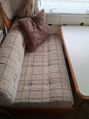 2003 Auto-Trail Apache 700 SE — photo 10 of 48