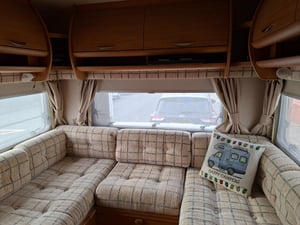 2003 Auto-Trail Apache 700 SE — photo 17 of 48