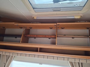 2003 Auto-Trail Apache 700 SE — photo 25 of 48