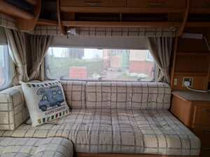 2003 Auto-Trail Apache 700 SE — photo 37 of 48