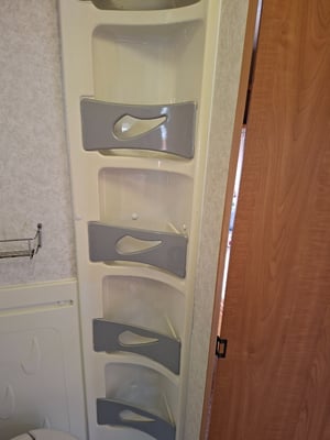 2003 Auto-Trail Apache 700 SE — photo 38 of 48