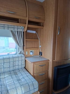 2003 Auto-Trail Apache 700 SE — photo 39 of 48