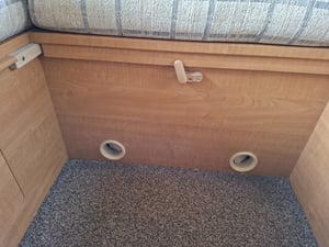 2003 Auto-Trail Apache 700 SE — photo 40 of 48
