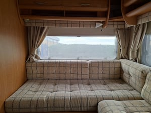 2003 Auto-Trail Apache 700 SE — photo 43 of 48