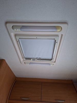 2003 Auto-Trail Apache 700 SE — photo 44 of 48