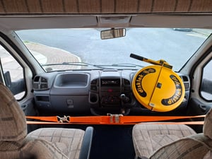 2003 Auto-Trail Apache 700 SE — photo 47 of 48