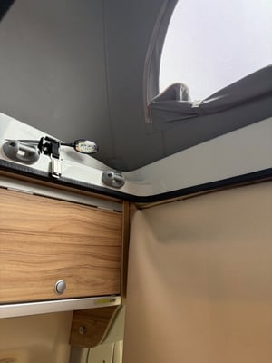 2018 Hymer Ayres Rock — photo 9 of 35