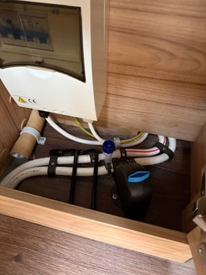 2018 Hymer Ayres Rock — photo 27 of 35