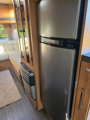 2014 Auto-Trail  Scout — photo 29 of 33