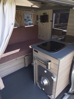 2016 Mercedes-Benz V230 — photo 3 of 18