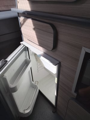 2016 Mercedes-Benz V230 — photo 12 of 18