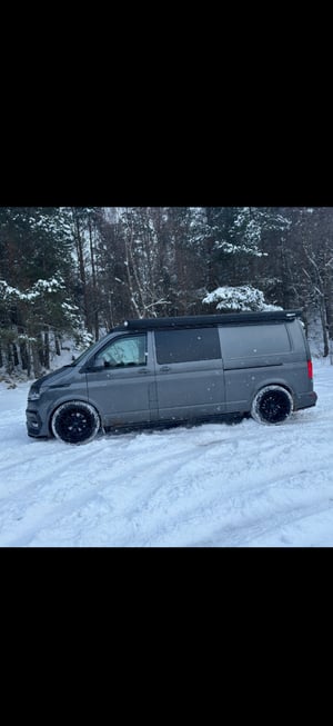 2021 Volkswagen Transporter T6.1 — photo 4 of 22