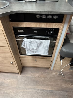 2021 Sunlight T68 Adventure Line — photo 4 of 24