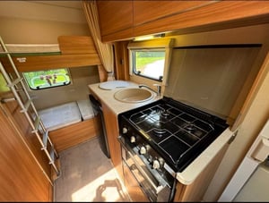 2013 Swift Lifestyle 696 — photo 9 of 15