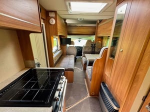 2013 Swift Lifestyle 696 — photo 13 of 15