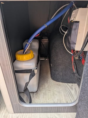 2017 Vauxhall Vivaro — photo 3 of 13
