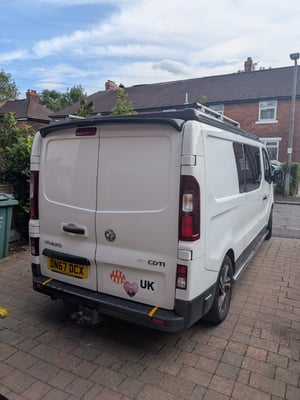2017 Vauxhall Vivaro — photo 8 of 13