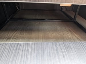 2017 Vauxhall Vivaro — photo 9 of 13