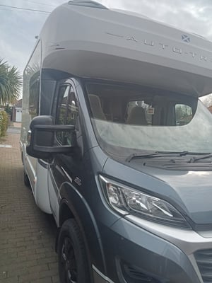 2015 Auto-Trail Tracker — photo 14 of 32