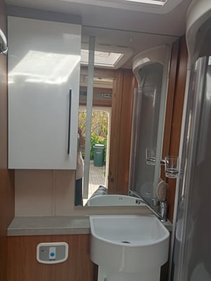 2015 Auto-Trail Tracker — photo 15 of 32